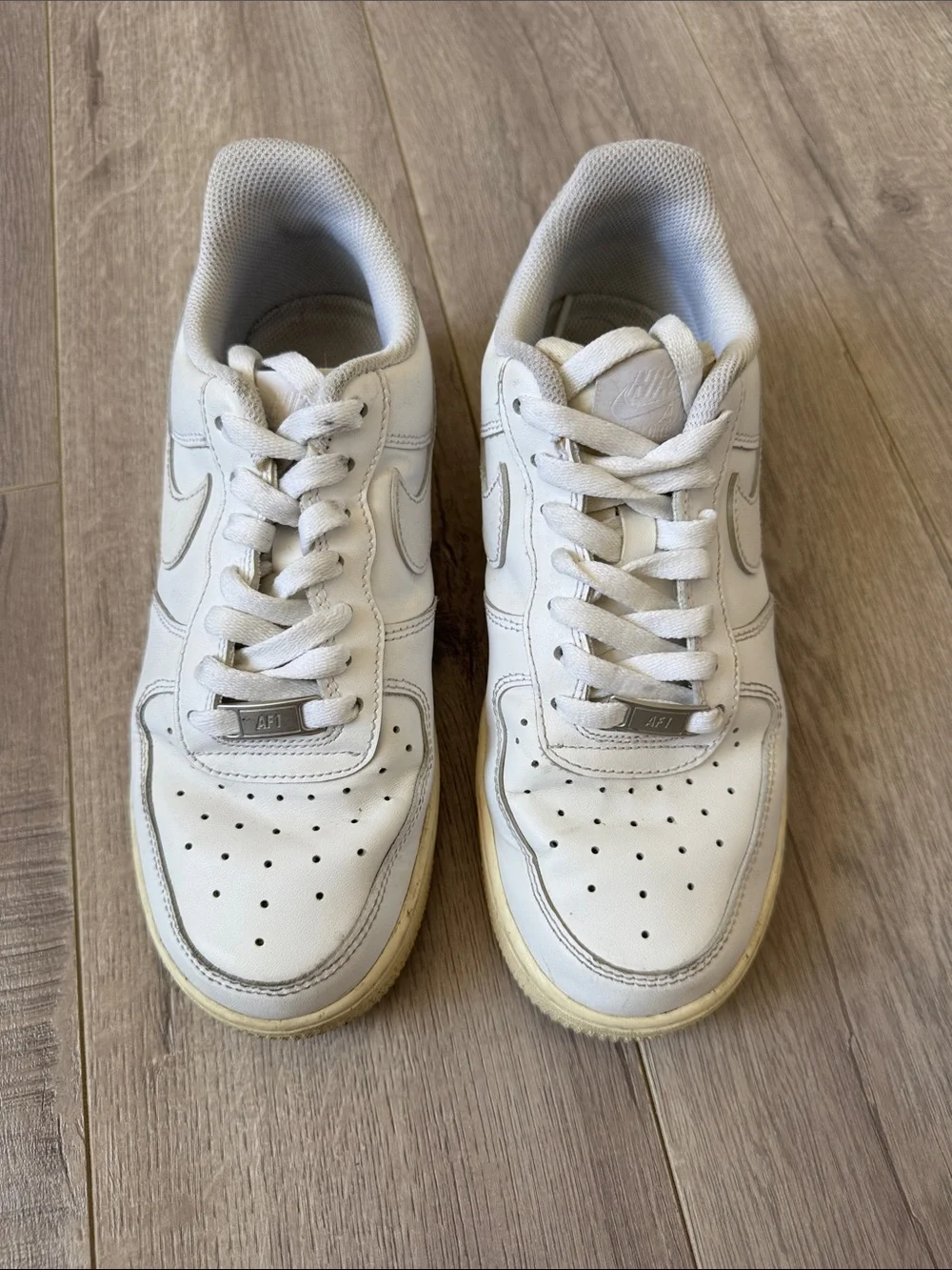 Nike Air Force 1 ’07 Triple White Leather Low Top Sneakers Women’s Size 8 AF1
